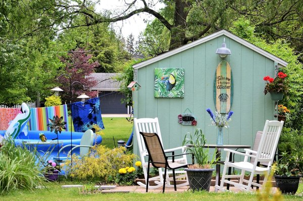 Optimisez votre jardin avec un abri de jardin container innovant